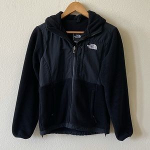 GUC🎉HPx2🎉The North Face Denali Hoodie (black) women’s size small